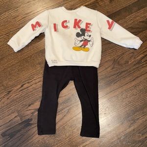 2-3 years. Zara Disney baby 2 piece outfit. Soft!